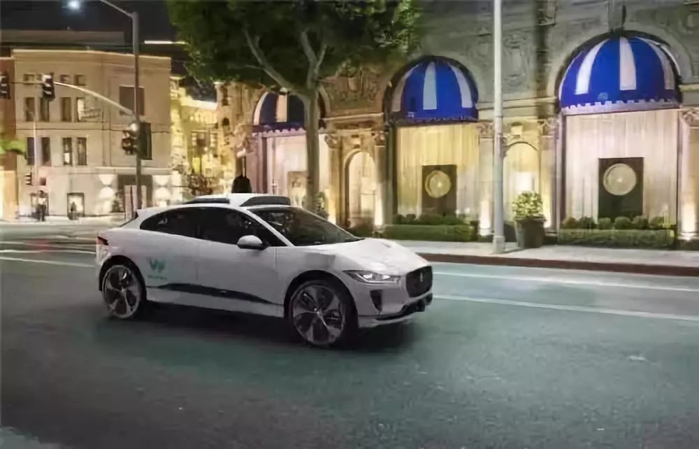 waymo出租车